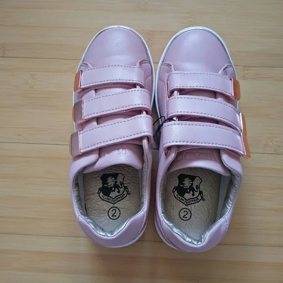 -NEW- Vlado Little Girl's Mila Sneakers 2