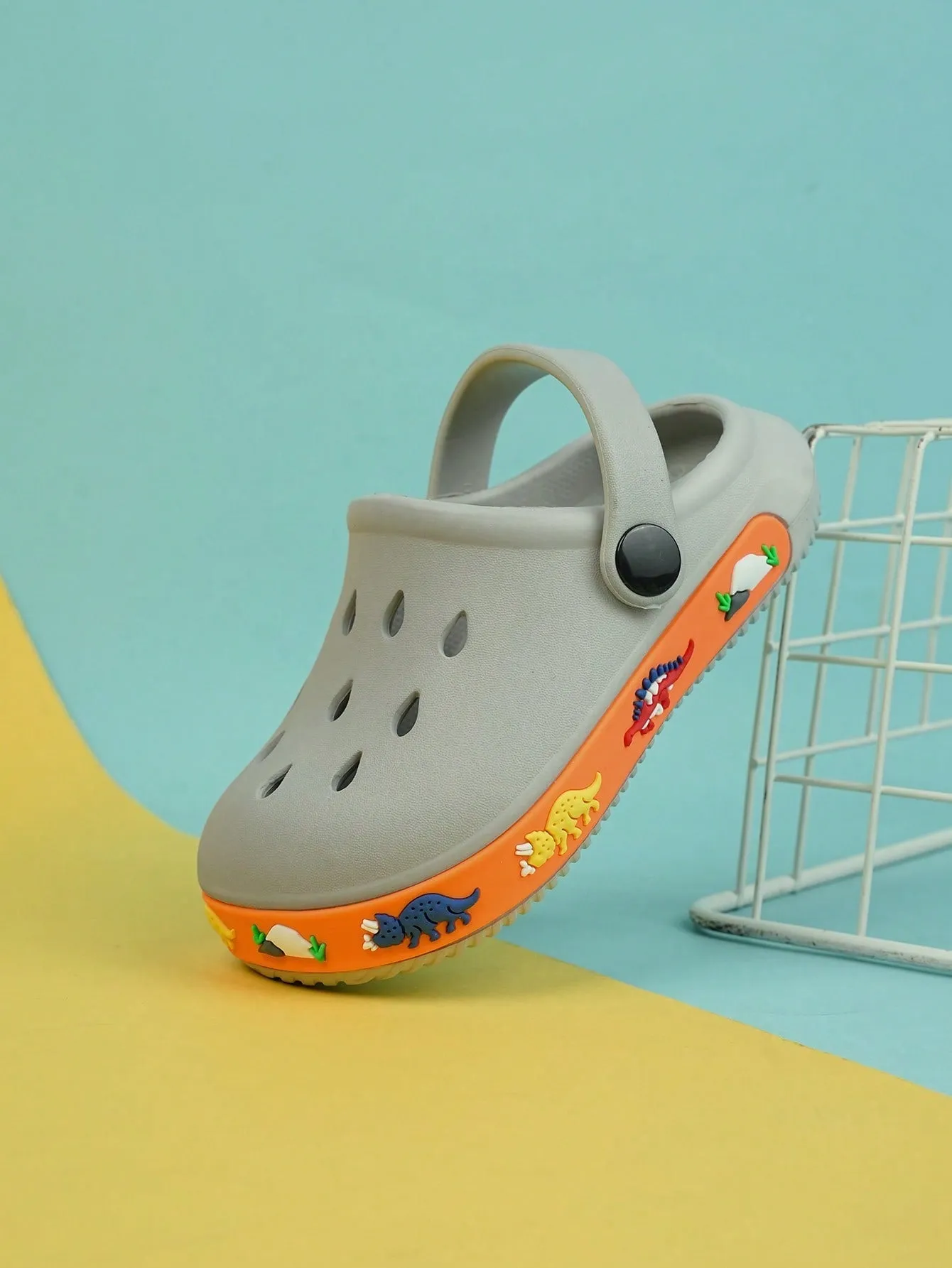 1pair Boys Hollow Out Design Cartoon Pattern Anti-slip Vented Clogs - FD
