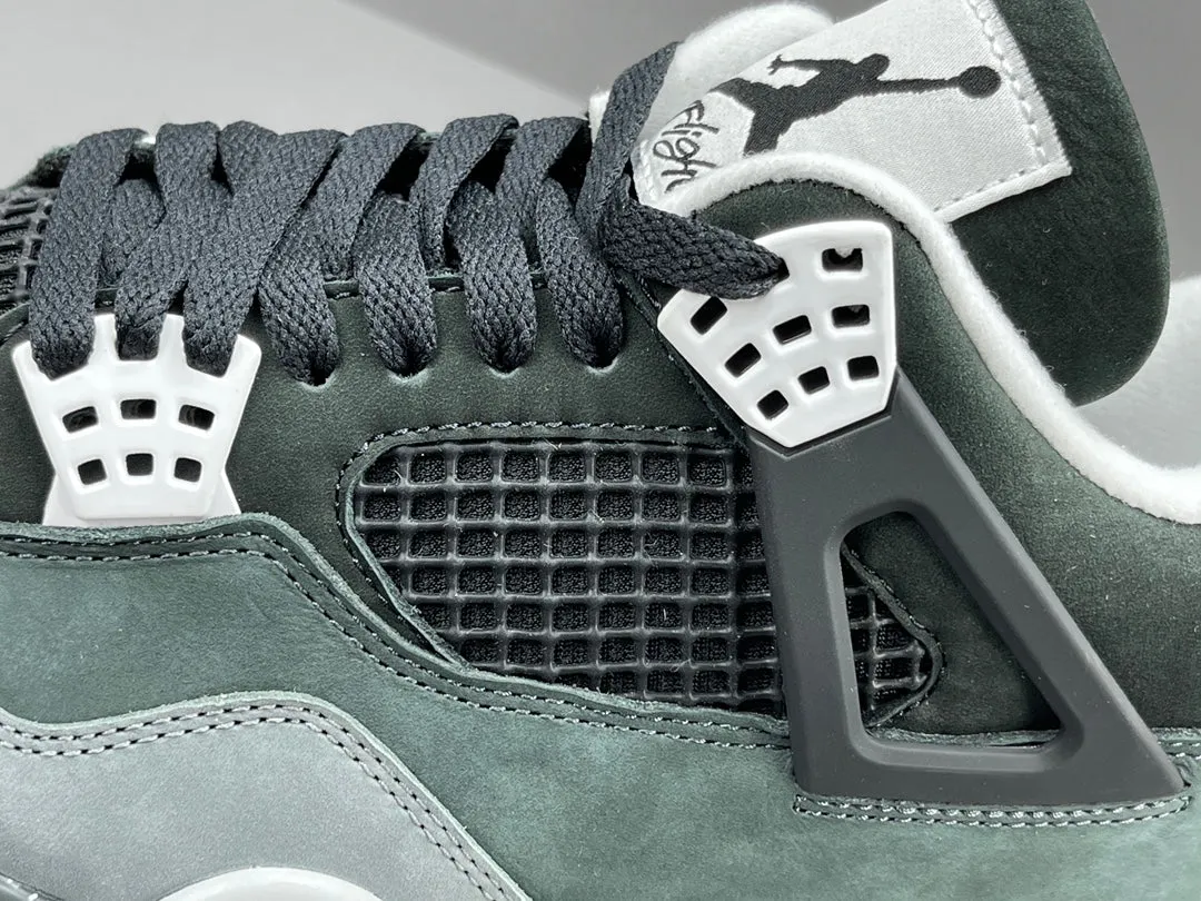 AIR JORDAN 4 x FEAR