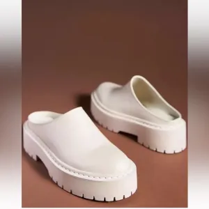 Anthropologie Pilcro Chunky Clogs Size 39 or US Size 8.5