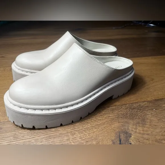 Anthropologie Pilcro Chunky Clogs Size 39 or US Size 8.5