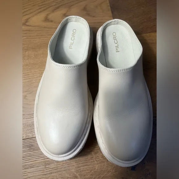 Anthropologie Pilcro Chunky Clogs Size 39 or US Size 8.5