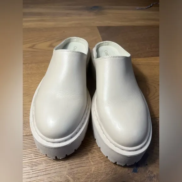 Anthropologie Pilcro Chunky Clogs Size 39 or US Size 8.5