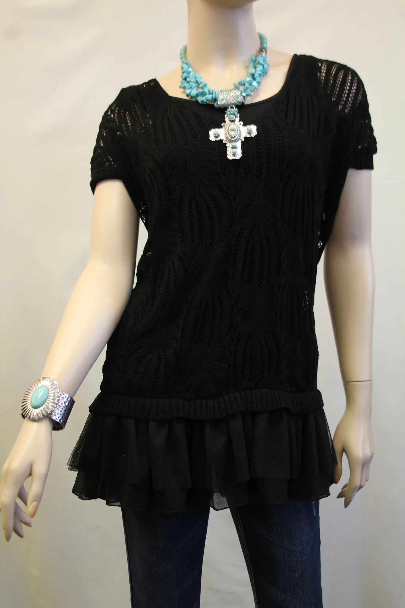 A'reve | Top with Ruffles Black