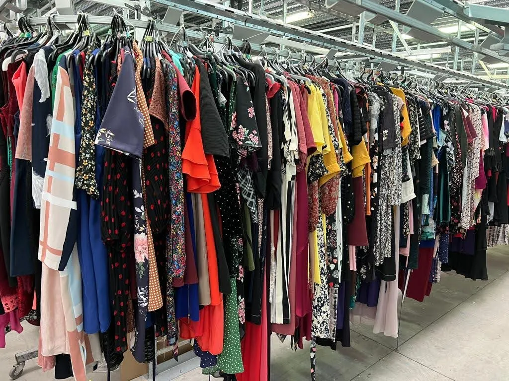 Assorted Spring/ Summer Clothing Samples – "One-Off Designs" Parcel of 100
