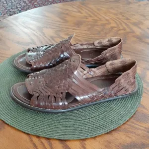 BED STU Brown Woven Leather Huarche Sandals Size 10