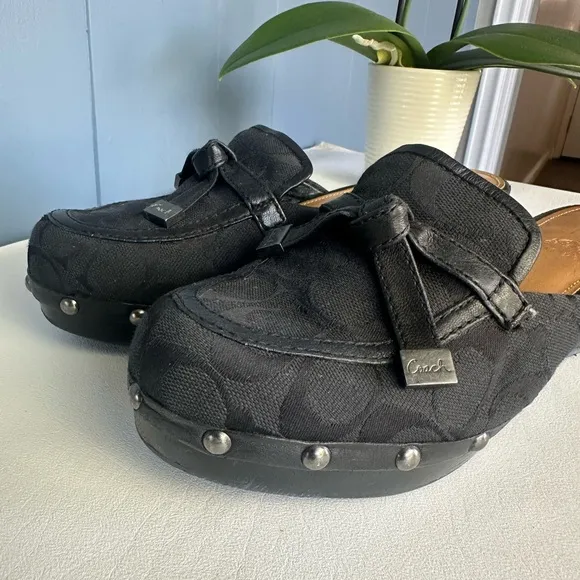 Coach Tanya Clogs Mules Studded Coach Logo 8B