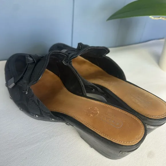 Coach Tanya Clogs Mules Studded Coach Logo 8B