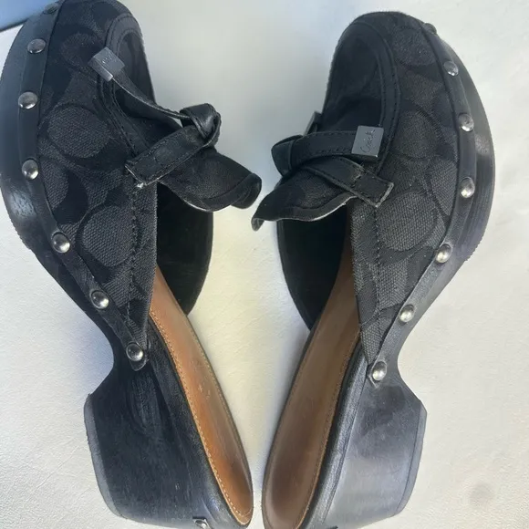 Coach Tanya Clogs Mules Studded Coach Logo 8B