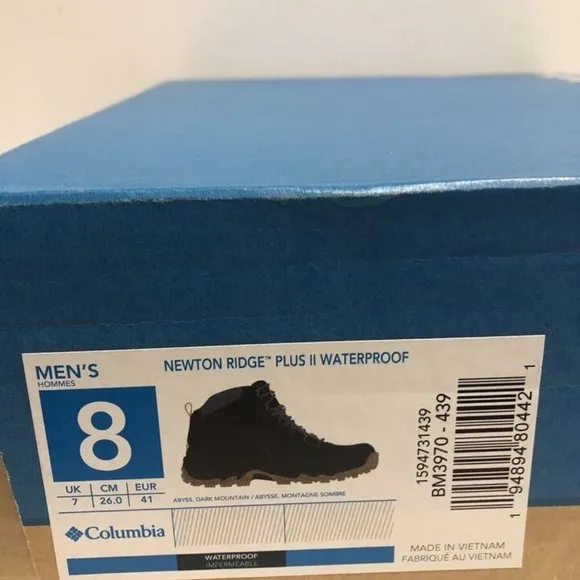 Columbia Men’s Newton Ridge Plus II Waterproof Hiking Boots, Size 8 M