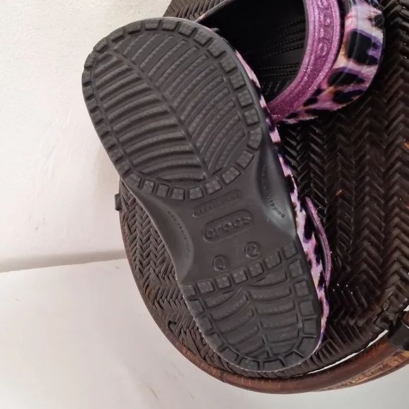 Crocs Classic Animal Print Clogs Girls Junior Size 2