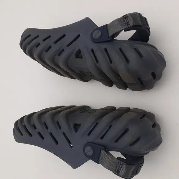Crocs echo clog rubber sandals unisex Bleu slingback vacation beach casual J4
