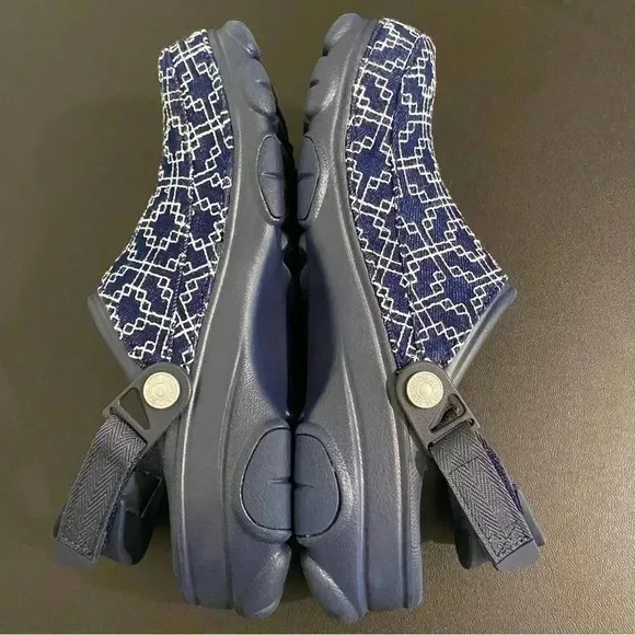 CROCS x Levi’s Denim Limited Edition Clogs All Terrain Shashiko Athletic Retro
