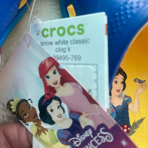 CROCS DISNEY Snow White Classic Clog, Size C12