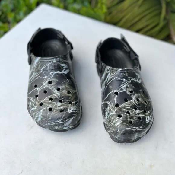 CROCS Mossy Oaks Elements Clogs (Mens Size: 8) (Womens Size: 10)