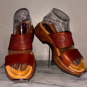 DANSKO Lydia Laser Cut Brown Leather Slide Platform Sandals Two Strap 38/7.5