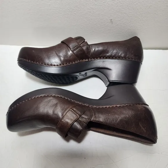Dansko Swedish Clogs Brown Leather Women's Size 10/ EU 40/ 4822237800