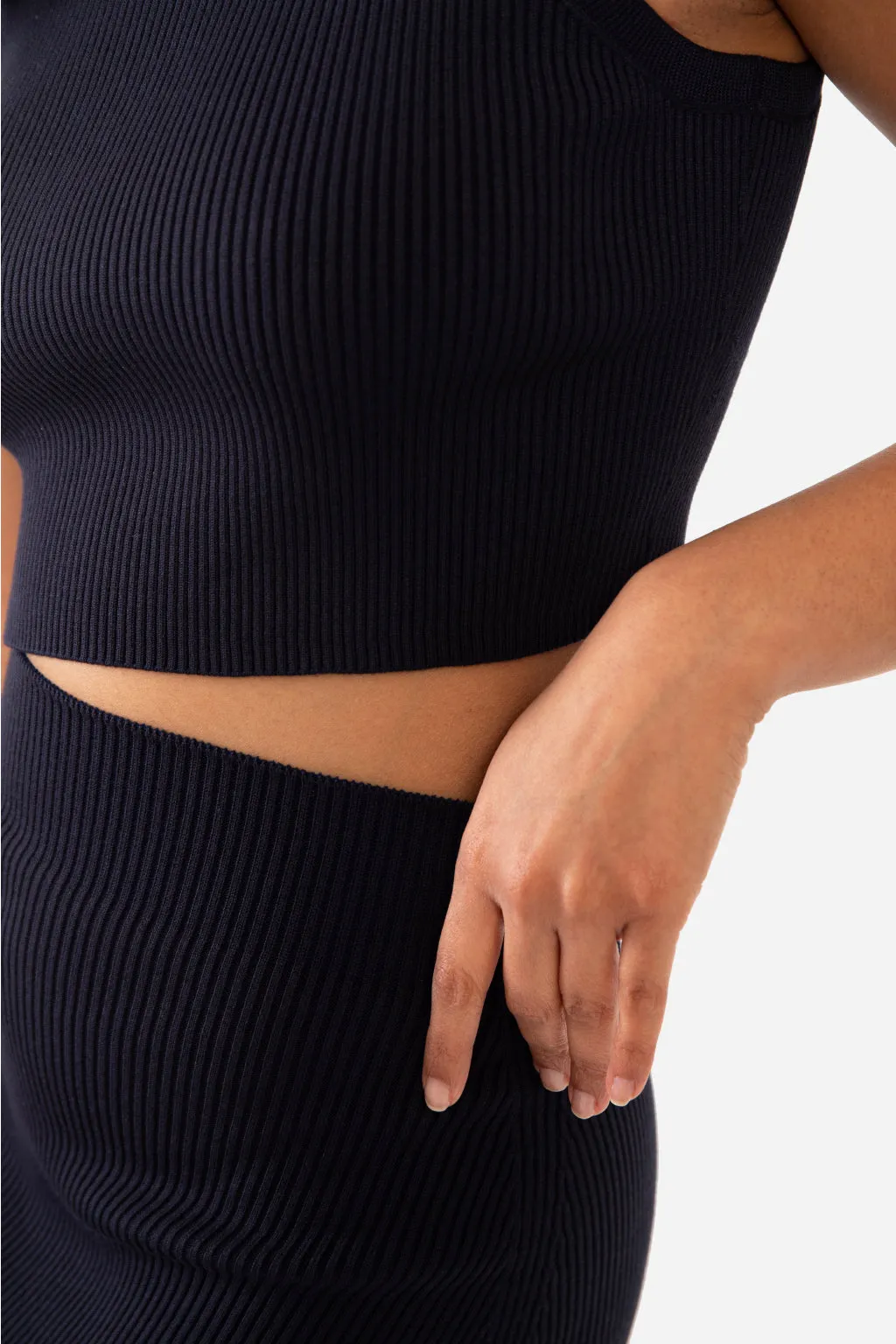 EMMA RIBBED CROP TANK - BLACK