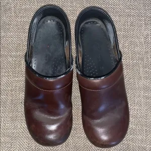 EUC Dansko Clogs Size 39.