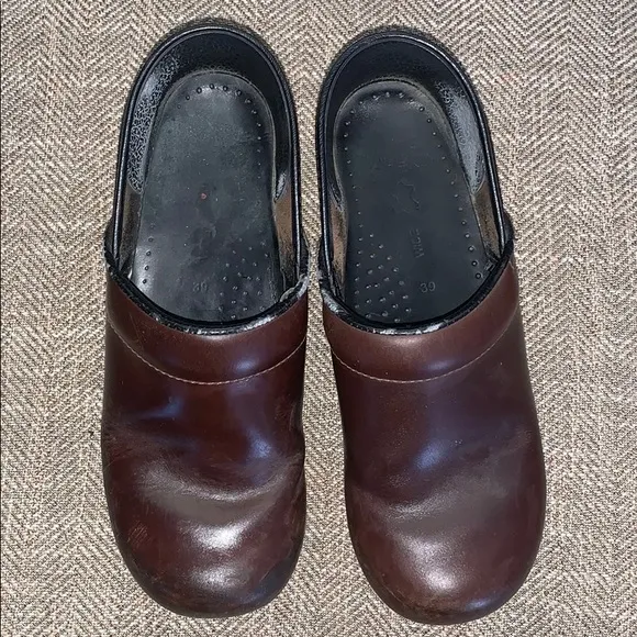 EUC Dansko Clogs Size 39.