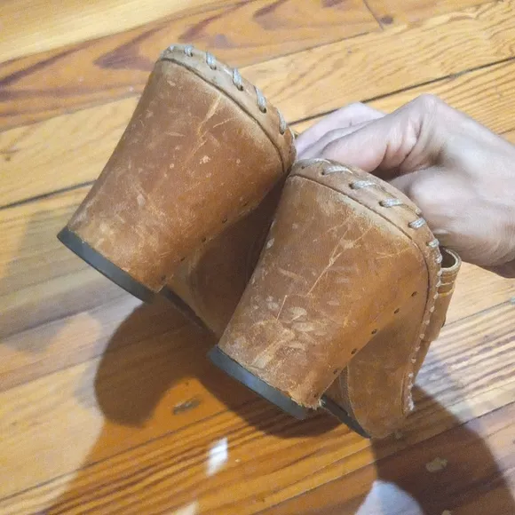 Frye clogs