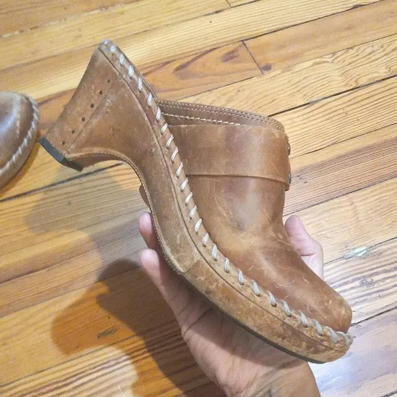 Frye clogs