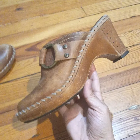 Frye clogs