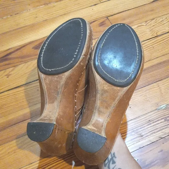 Frye clogs
