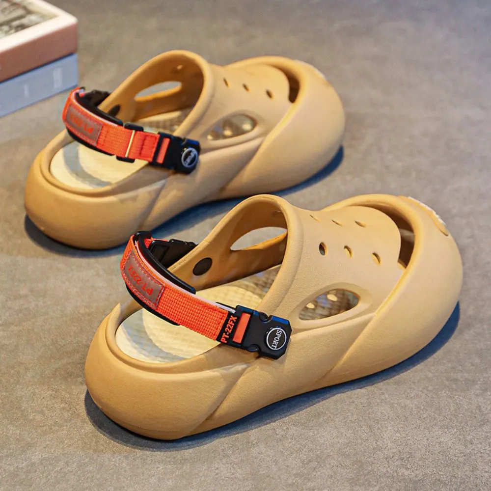 Garden Closed-Toe Clogs