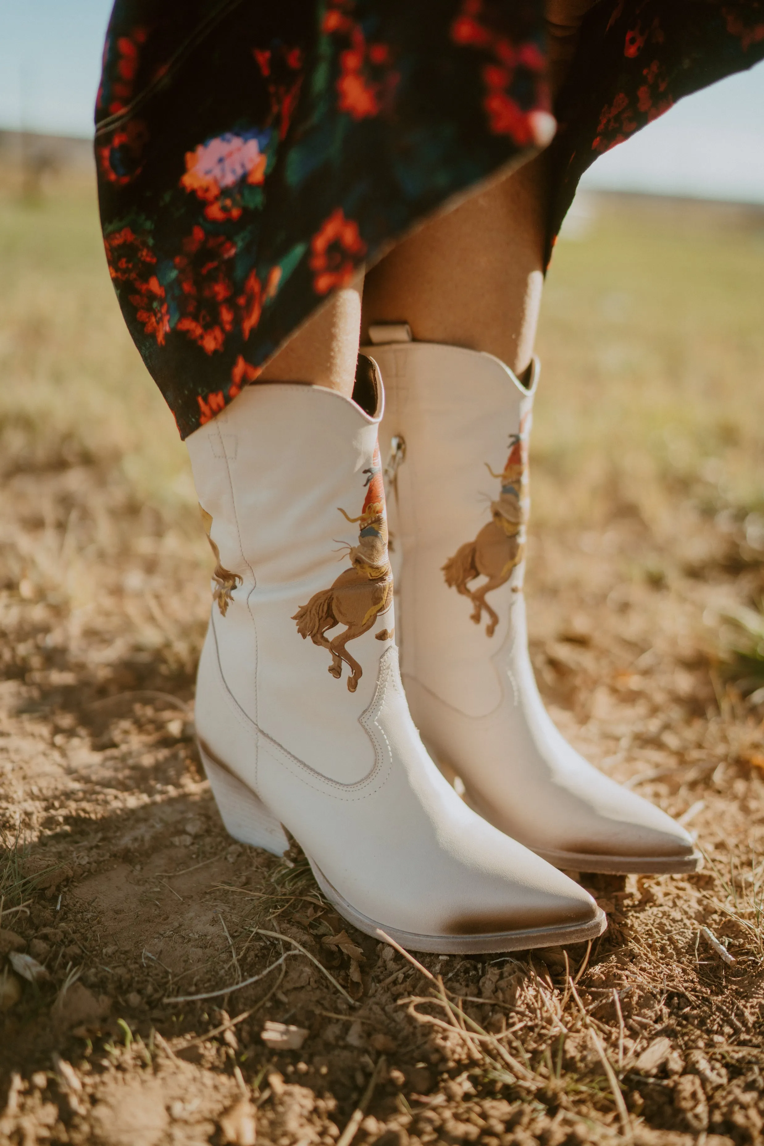 Giddy Up Boots | White