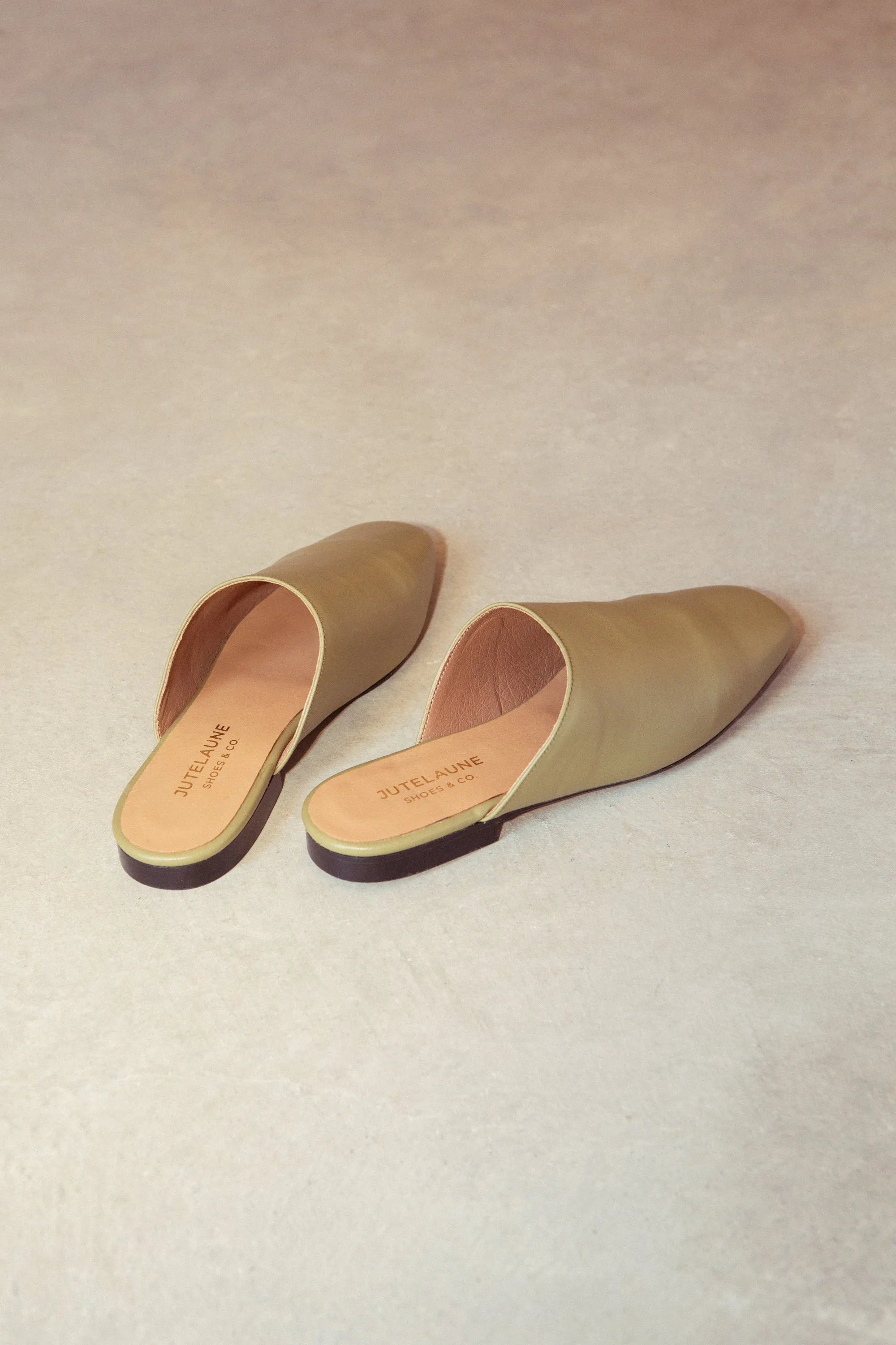 Greta Olive Mule