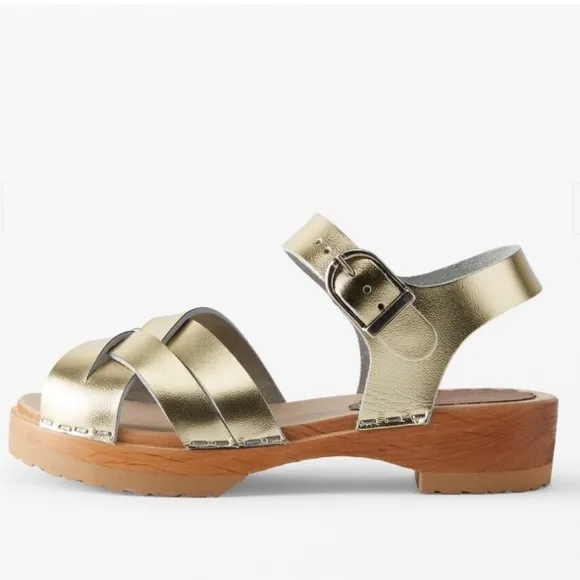 Hanna Andersson Gold Leather Sandal Clogs