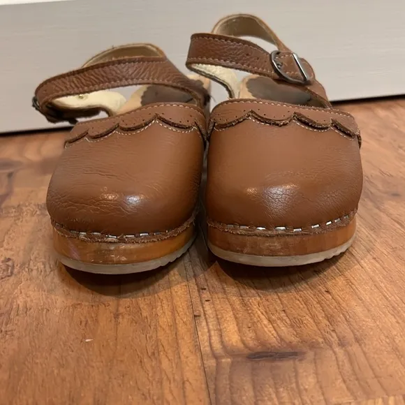 Hannah Andersson Brown Leather Clogs Kids Euro Size 35