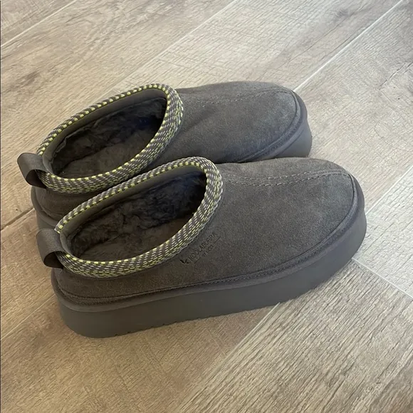 Koolaburra by UGG Women's Burree Platform Slipper Clogs Cloud Gray 8