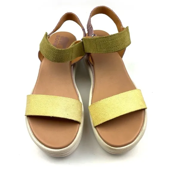 Like new Sorel Cameron Strappy Multi-Color Pastel Suede Platform Sandals 7.5