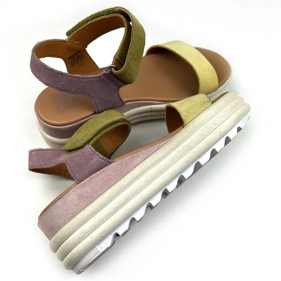 Like new Sorel Cameron Strappy Multi-Color Pastel Suede Platform Sandals 7.5