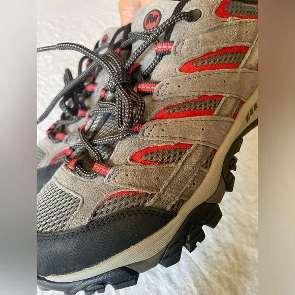 Merrell Men’s Moab Hiking Shoes Size 10.5 Charcoal with Red NWOB - No Wear