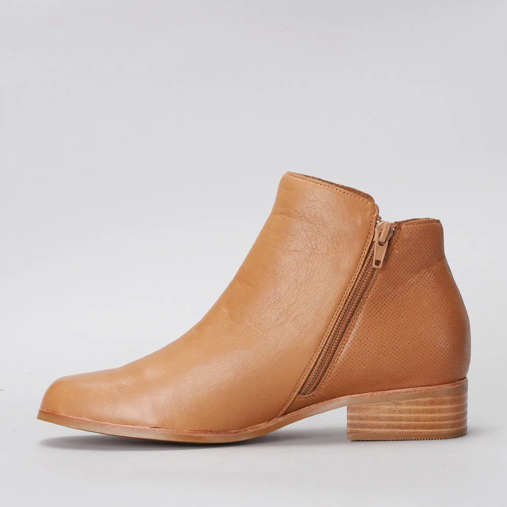 Murphy - Dark Tan