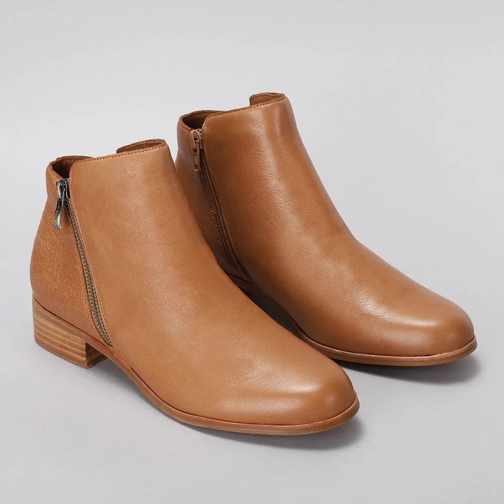 Murphy - Dark Tan