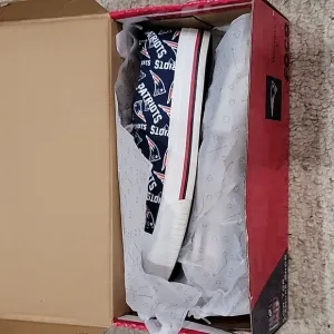 New England Patriots Size 7 Sneaker - Brand New in Box