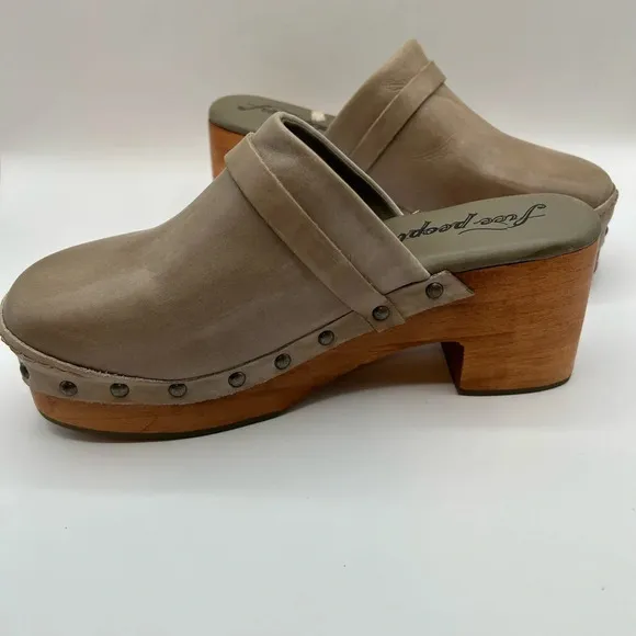 NEW Free People Calabasas Studded Leather Wooden Platform Clogs 37.5 7.5 Taupe