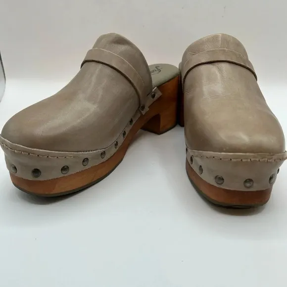 NEW Free People Calabasas Studded Leather Wooden Platform Clogs 37.5 7.5 Taupe