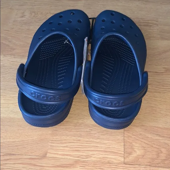 NWT Crocs Classic Clogs - Navy Blue, Junior’s 5