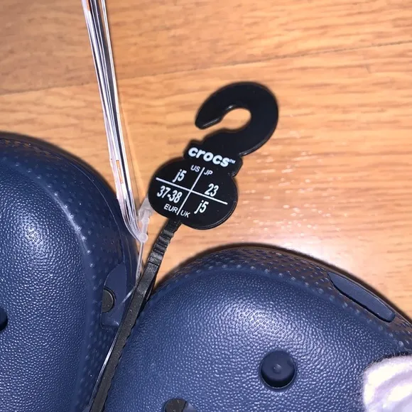 NWT Crocs Classic Clogs - Navy Blue, Junior’s 5