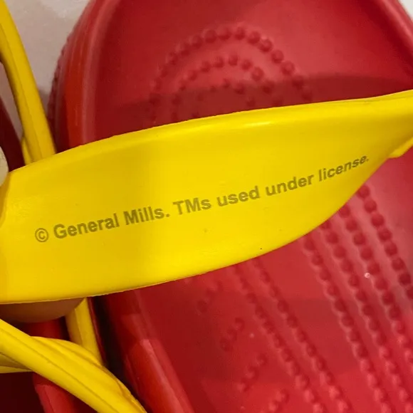 NWT Crocs Lucky Charms (tm) Shoes Size 10 M/ 12 W