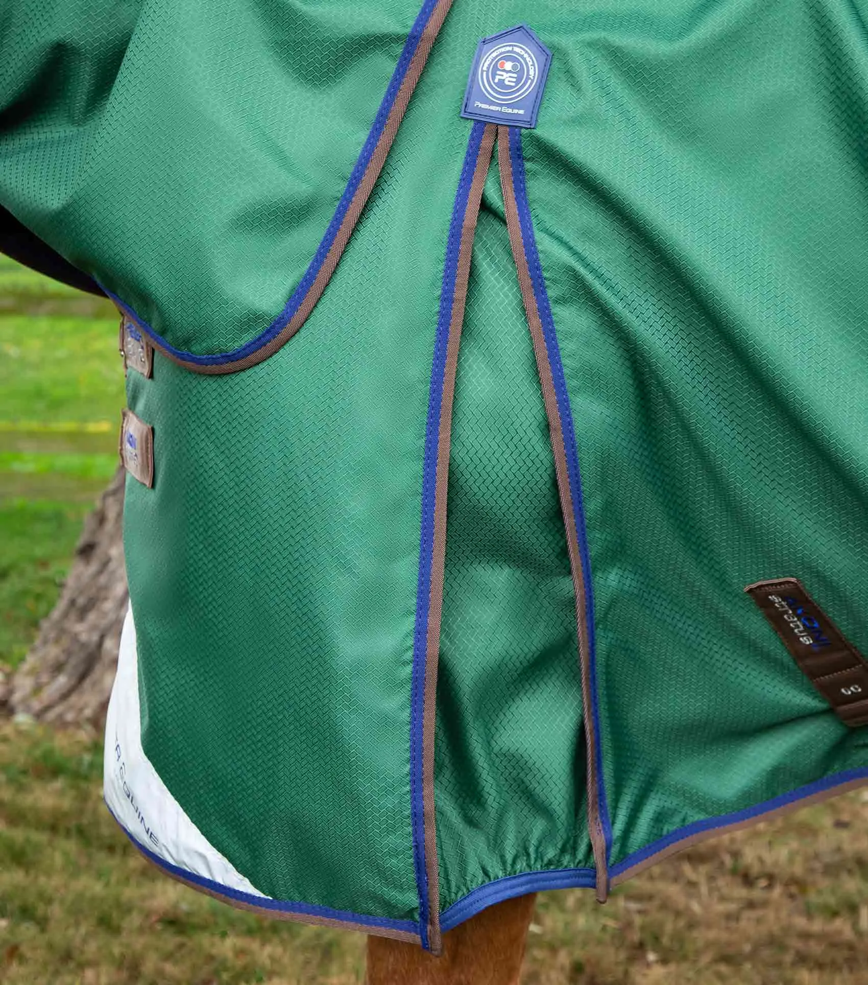 Premier Equine Akoni 0g Turnout Rug With Classic Neck Cover
