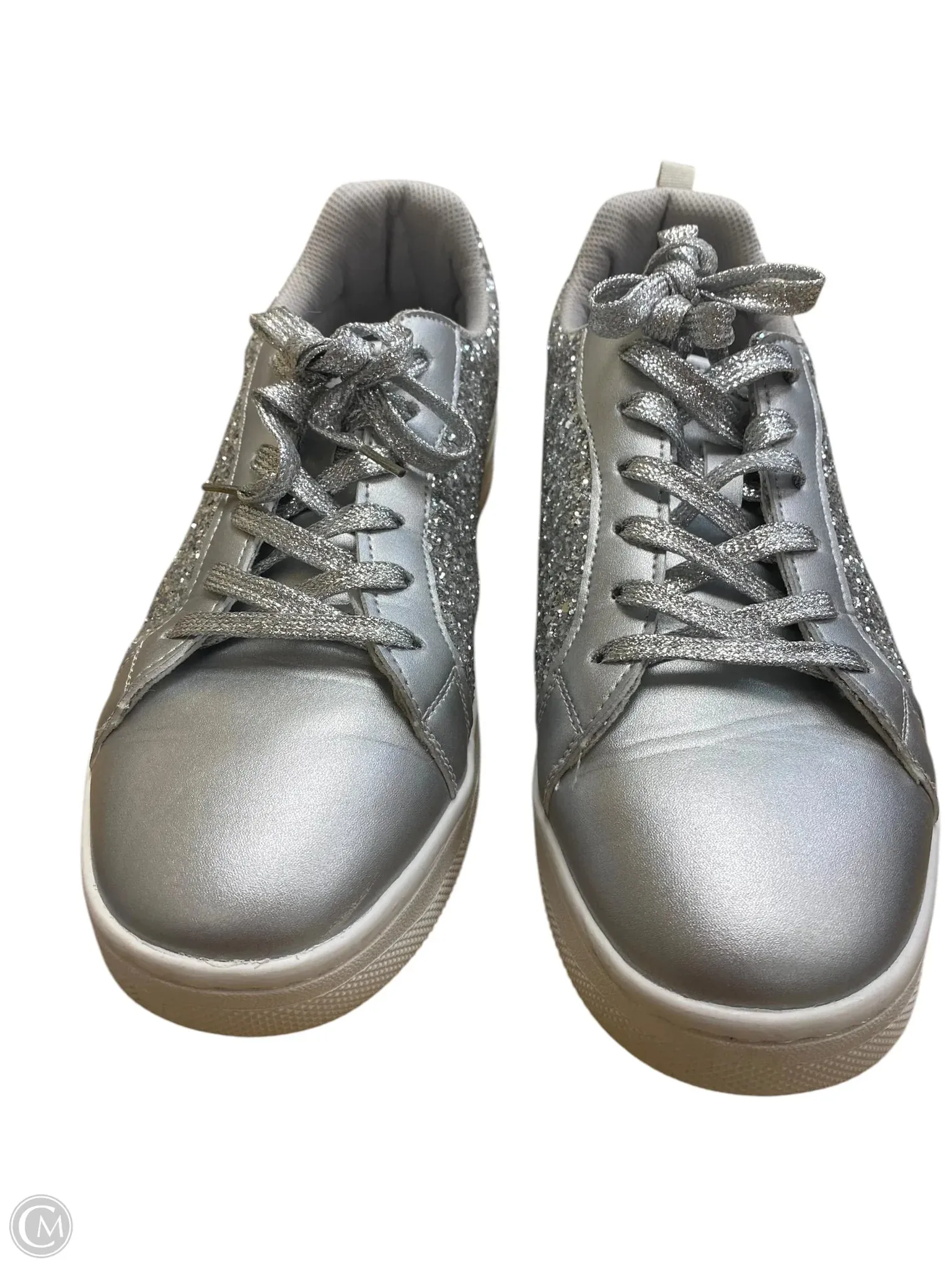Shoes Sneakers By Clothes Mentor In Silver, Size: 11