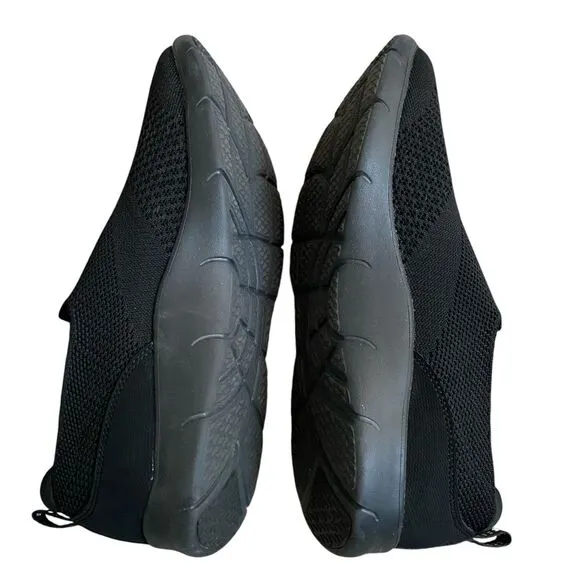 Skechers  Arch Fit Refine Slip On Sneakers Women 8.5 EU 38 Black Comfort Casual