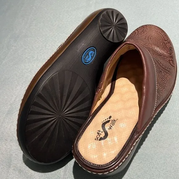 Soft Walk Tooled Leather Mule Clogs Size 10 wide