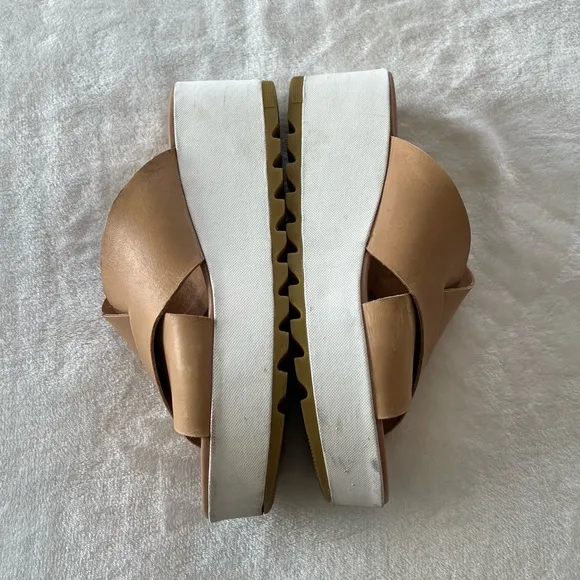 Sorel Cameron Flatform Mule in Tan/White